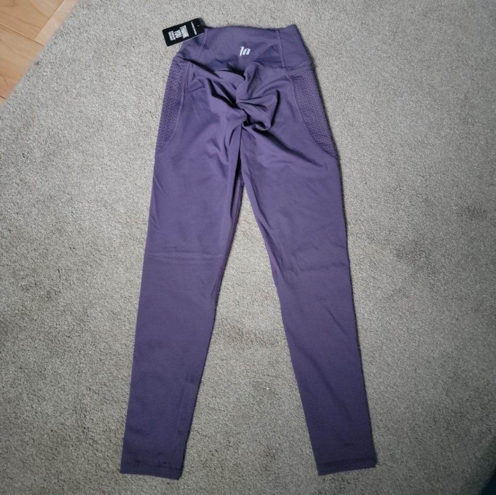 Muscle Nation scrunch bum leggings NWT